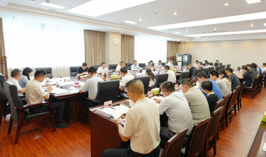 钟承林主持召开厅党组会议，传达学习习近平总书记重要文章及省委十二届九次全会等重要会议精神，研究贯彻落实举措
